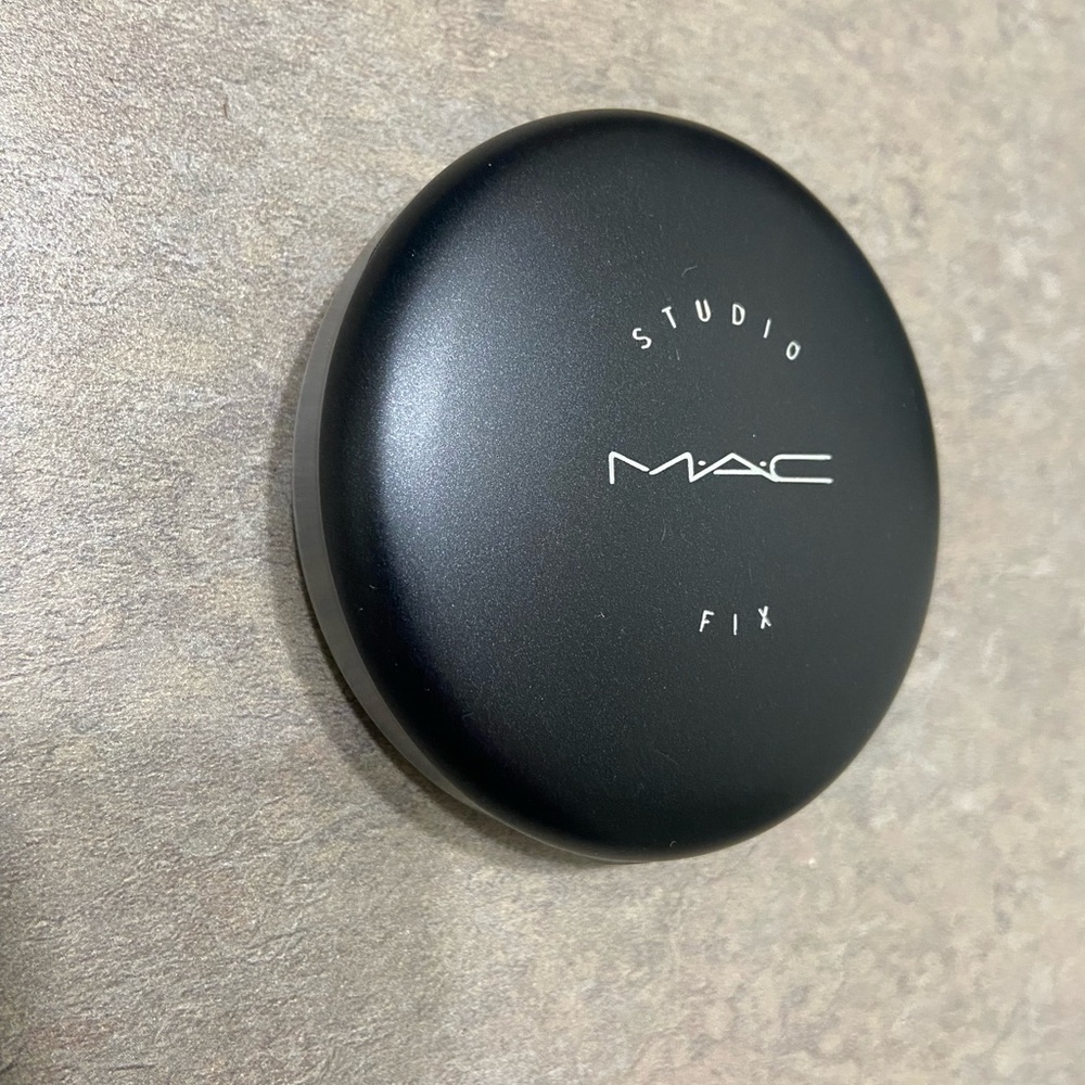 MAC Studio Fix Powder NW58